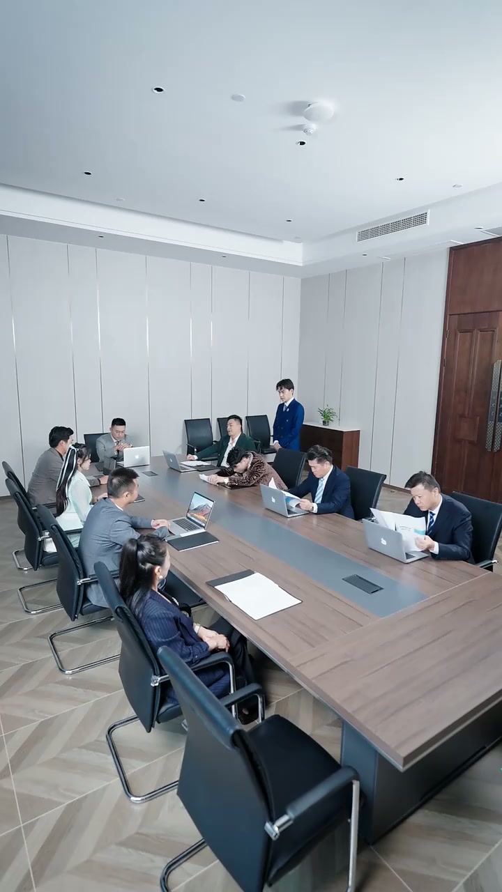 Episode 36 - Mom's Comeback, Son's Tears