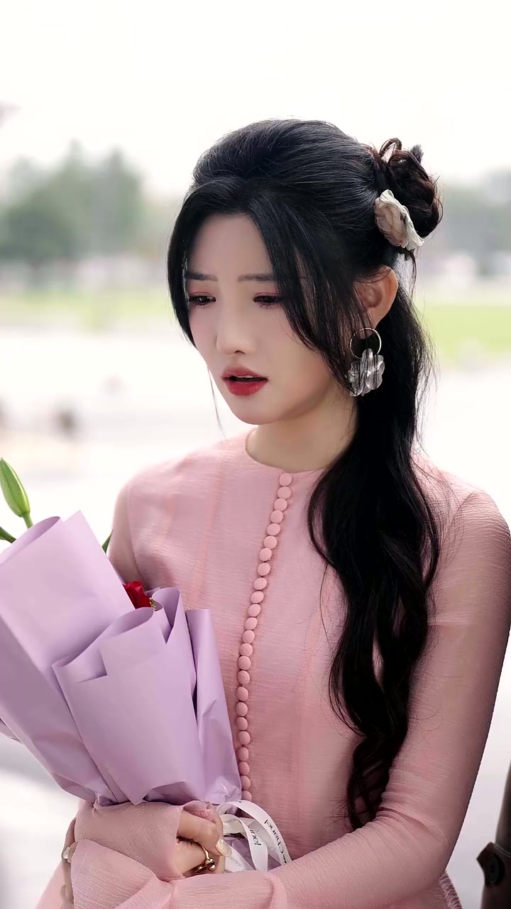 Episode 19 - From Pawn to Queen