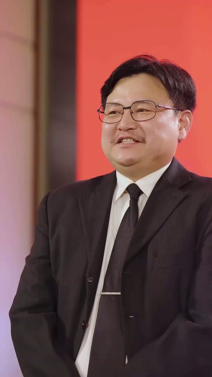 Folge 13 - Wiedergeburt aus den Flammen