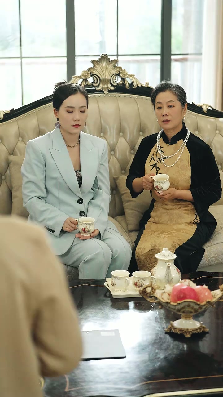 Episode 14 - Betrayed by Family, I'm a Rich Woman Now