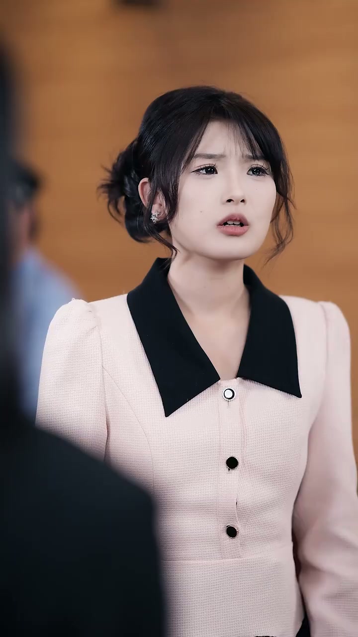Episode 19 - Mother-in-Law's Accident, Husband Rushed to Mistress