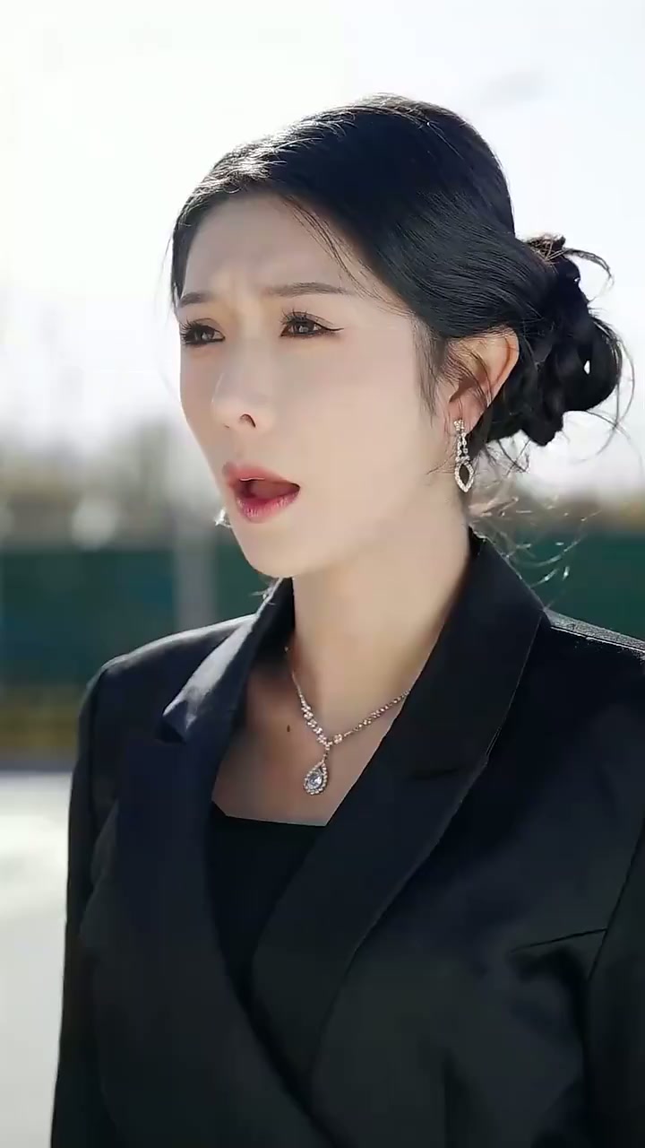 Episode 6 - Wanita cantik yang menyusahkan