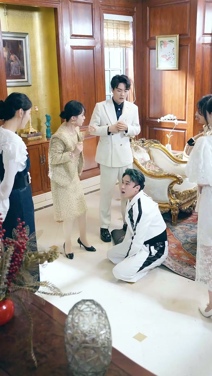 第10集 - 偷聽心聲後，豪門全家寵我