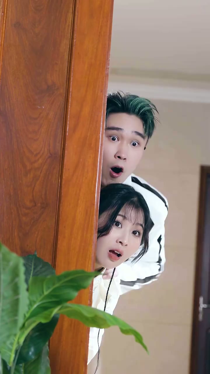 第17集 - 偷聽心聲後，豪門全家寵我