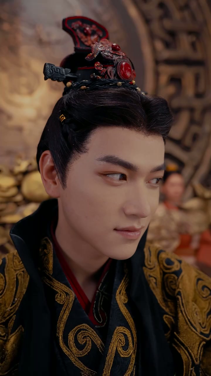 Episode 10 - Modern Emperor Who Speaks English