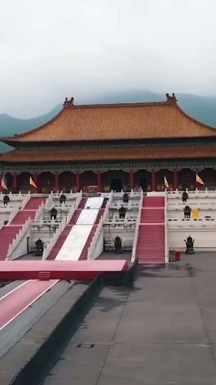 Episode 42 - Modern Emperor Who Speaks English