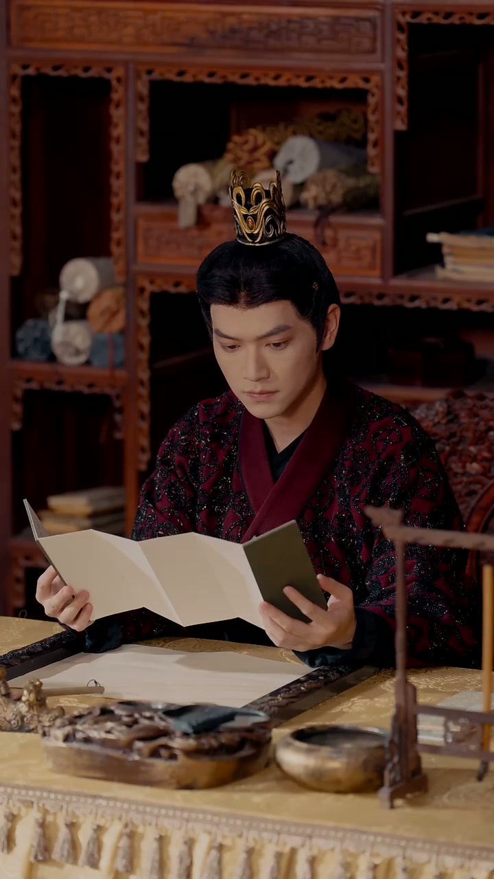 Episode 44 - Modern Emperor Who Speaks English