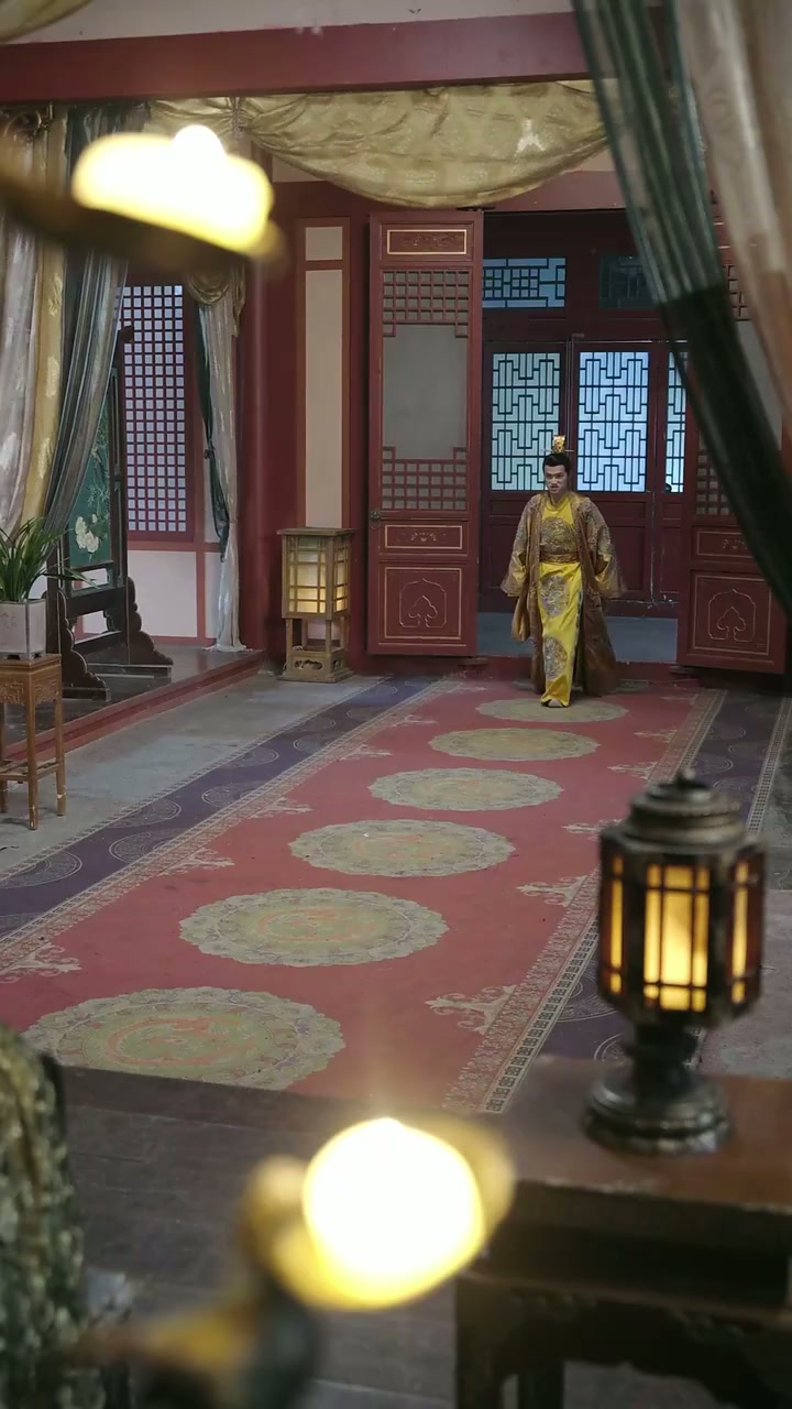 Episódio 2 - O Imperador Renascido: Vingança Real