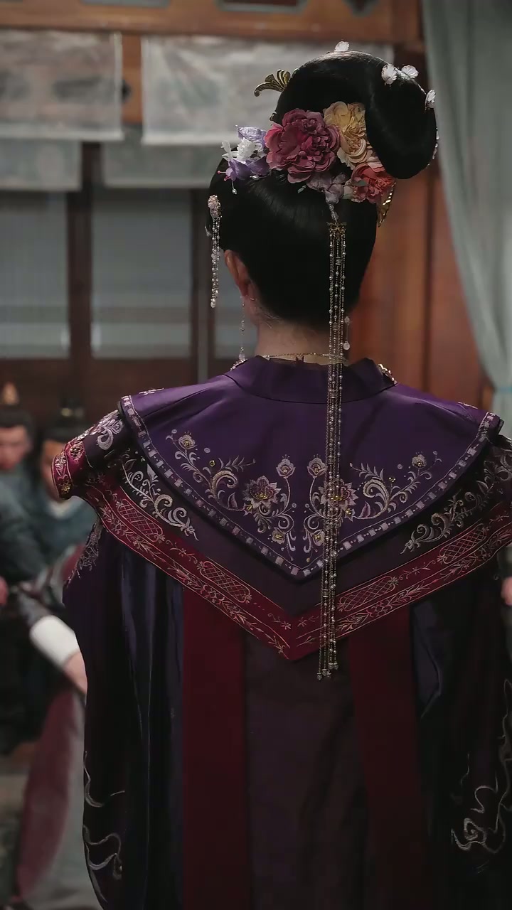 Episódio 6 - O Imperador Renascido: Vingança Real