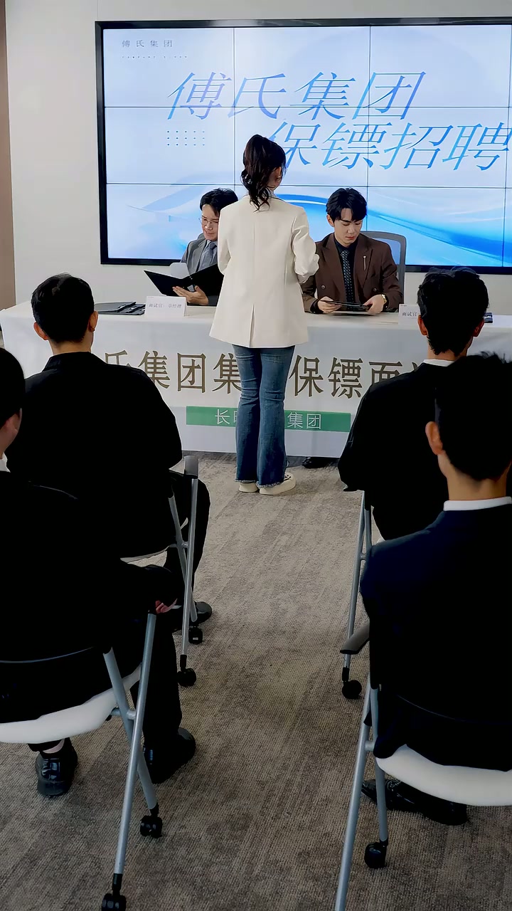 Episódio 5 - Atenção, a Senhora Guarda-costas chegou